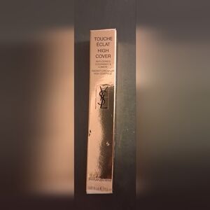 Yves Saint Laurent Touche Éclat High Cover in 3 ALMOND